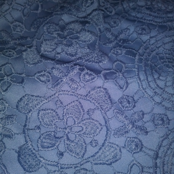 Grey Blue lace crop top - Picture 4 of 6